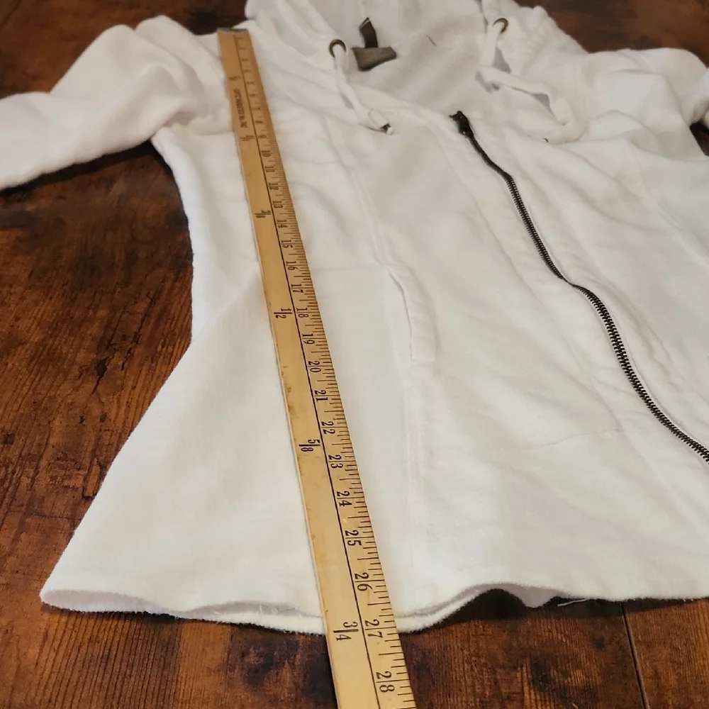 XCVI classic white